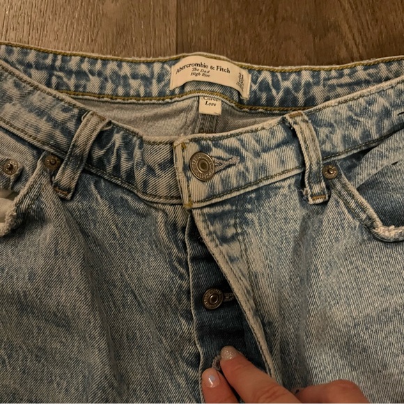 Abercrombie & Fitch High Rise Dad Jean Size 31 - Picture 3 of 7